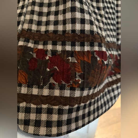 ⭐️Gorgeous vintage maxi skirt - Picture 2 of 2